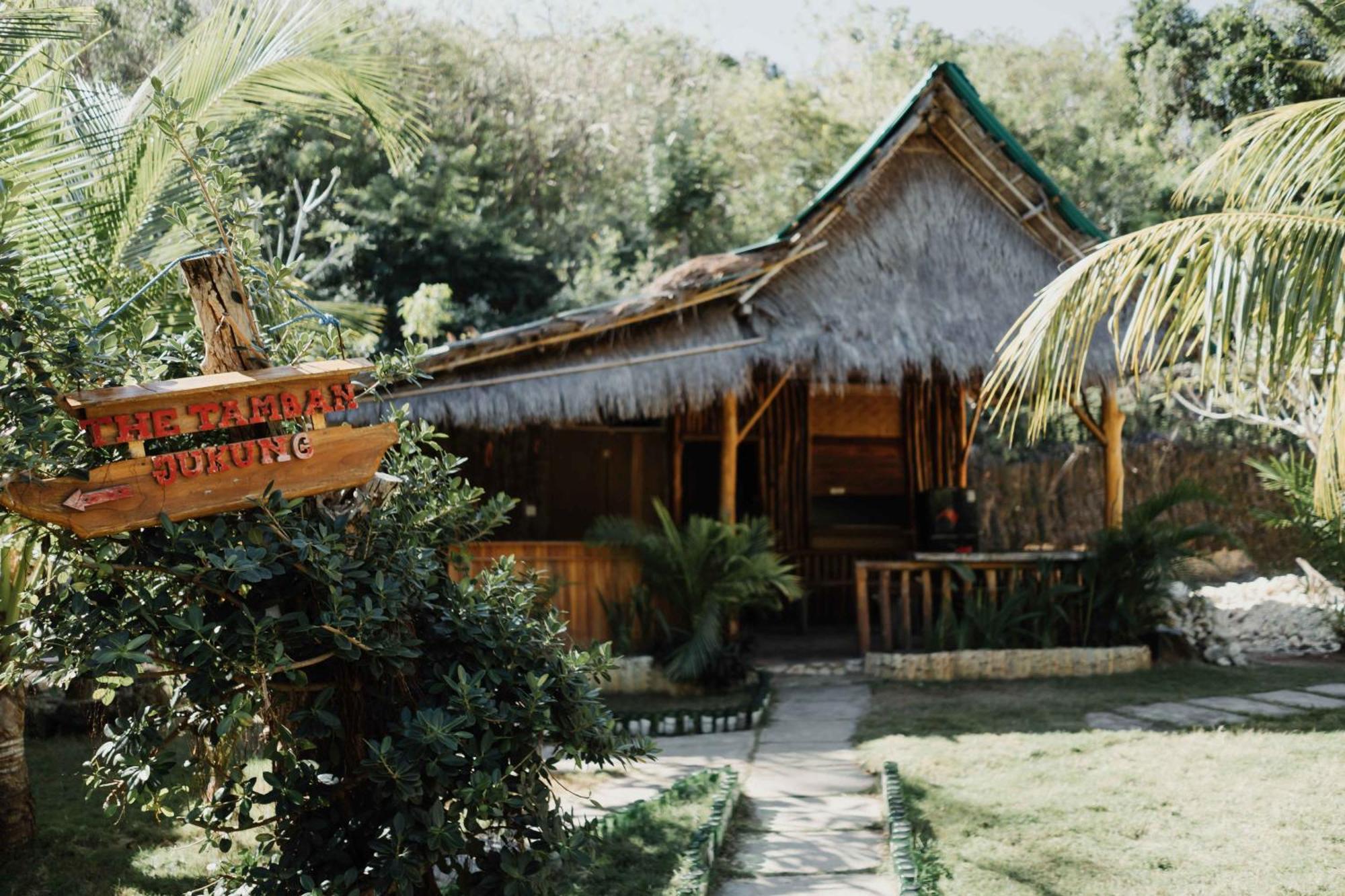 The Tamban Jukung Hotel Batumadeg Exterior photo